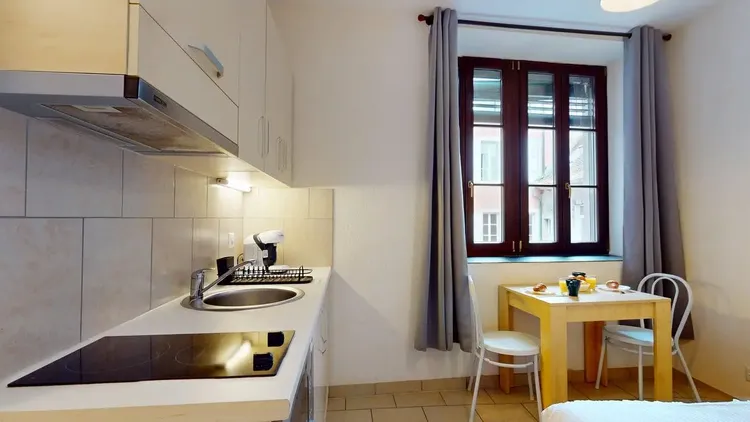 Studio meublé avec coin nuit séparé au centre de Vevey Interior 1
