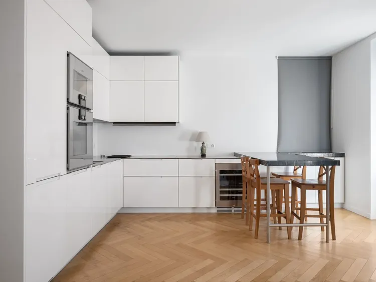 Nice design two bedrooms apartment luxury in Eaux-Vives, Geneva Interior 4