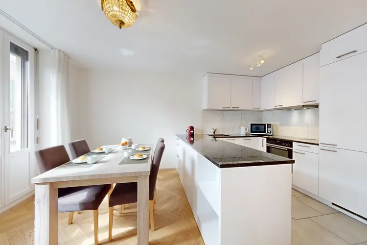 Deux chambress, Albisriederplatz, Zurich Interior 3