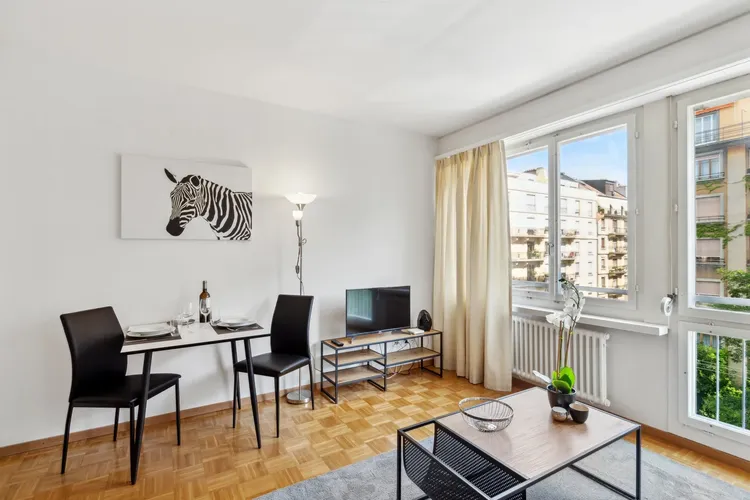 Perfect studio apartment in Champel, Geneva Interior 1