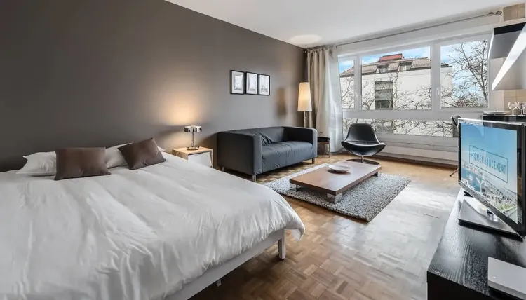 Studio parfaitement situé et à petit budget à Charmilles, Genève Interior 2