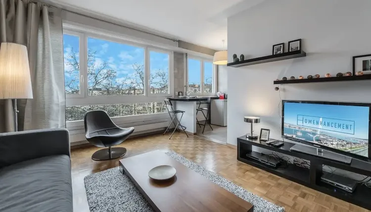 Perfect located studio apartment low-budget in Charmilles, Geneva Interior 3