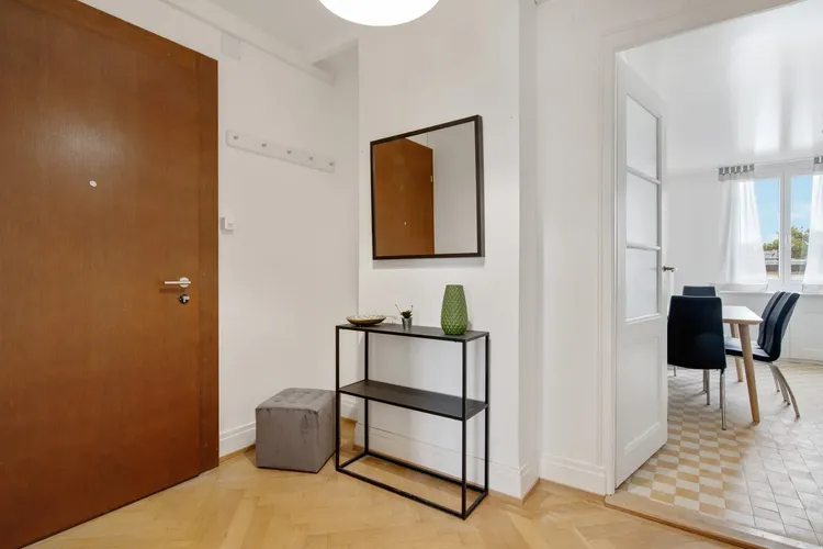 Elegant studio apartment in Eaux-Vives, Geneva Interior 1