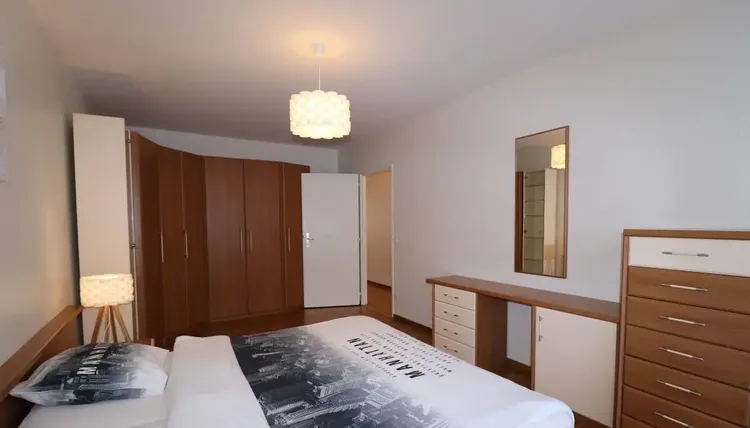 Comfortable 2 Bedrooms Furnished Apartment in Champel Interior 4