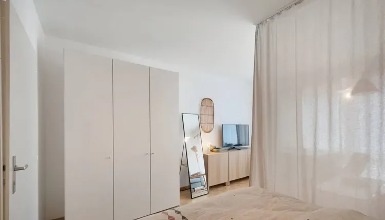 Superbe studio meublé dans le centre de Genève Interior 3