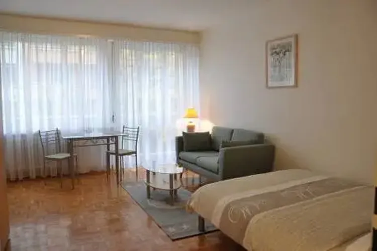 Fully furnished studio apartment in Champel, Geneva