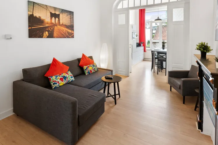 Modern one bedroom apartment in Etterbeek, Brussels Interior 2
