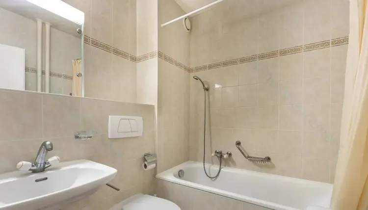 Amazing 1 bedroom apartment in Champel, Geneva Interior 3