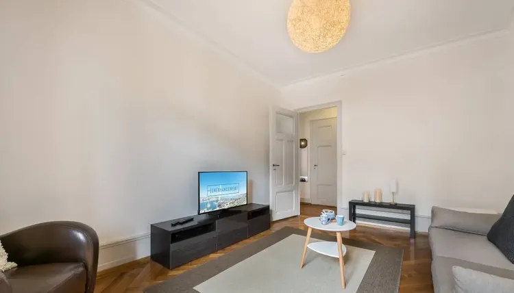 Stylish one room apartment in Eaux-Vives, Geneva Interior 1