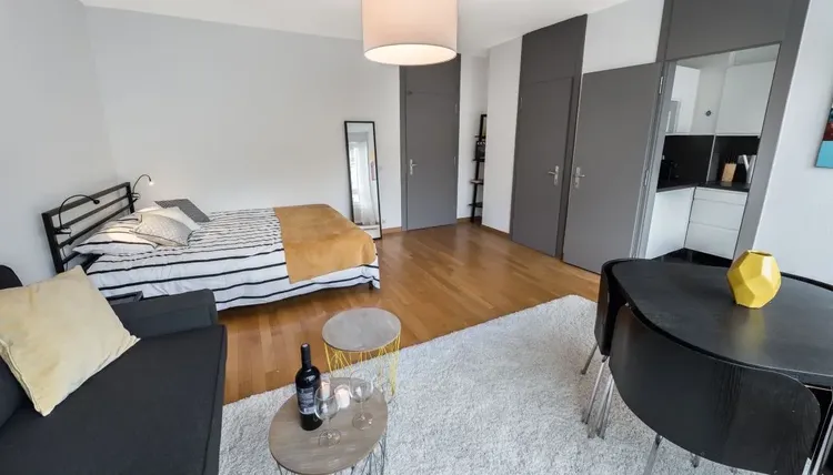 Elegant studio apartment in Charmilles, Geneva