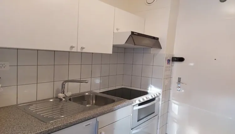 Comfortable and very nice studio apartment in Champel, Geneva Interior 1