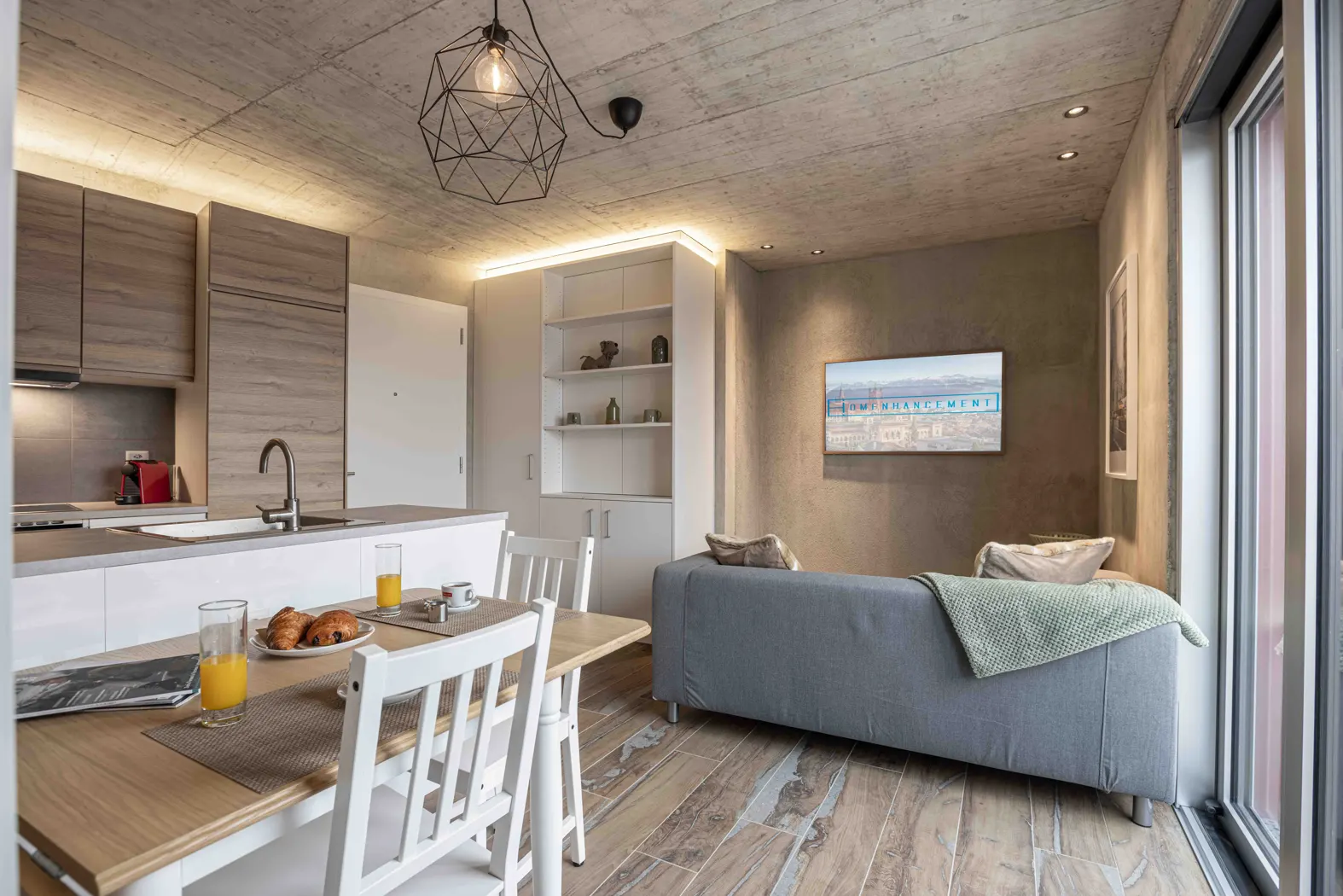 View of Magnificent rooftop flat with large balcony and view #246000