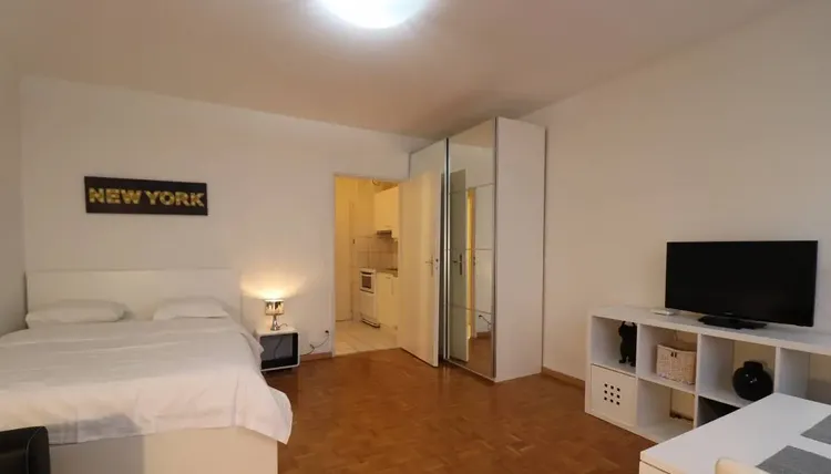 Studio, Champel, Genève Interior 2
