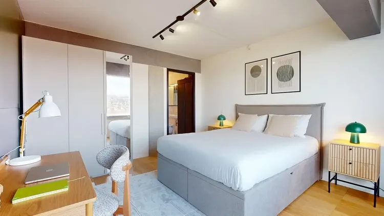 Modern Apartment in Alto Tower – Bright & Functional Living Space Interior 4