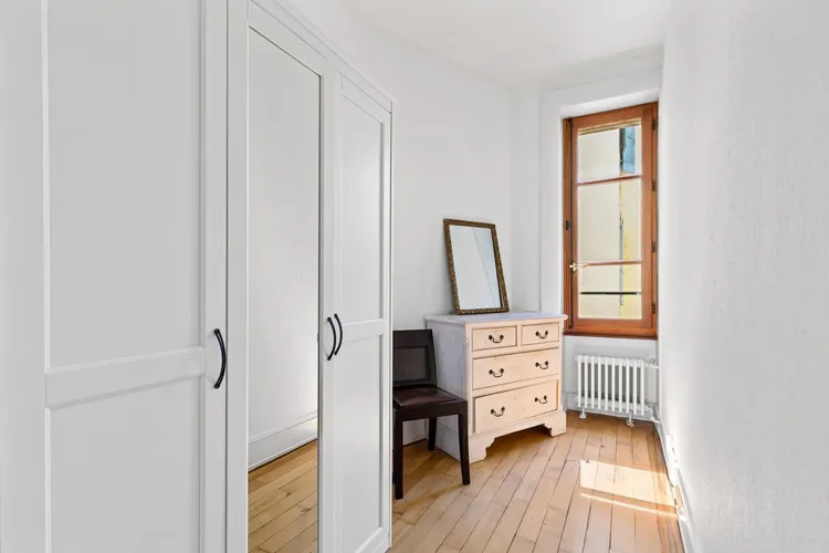 Perfect 1.5 bedroom apartment in Eaux-Vives, Geneva Interior 3
