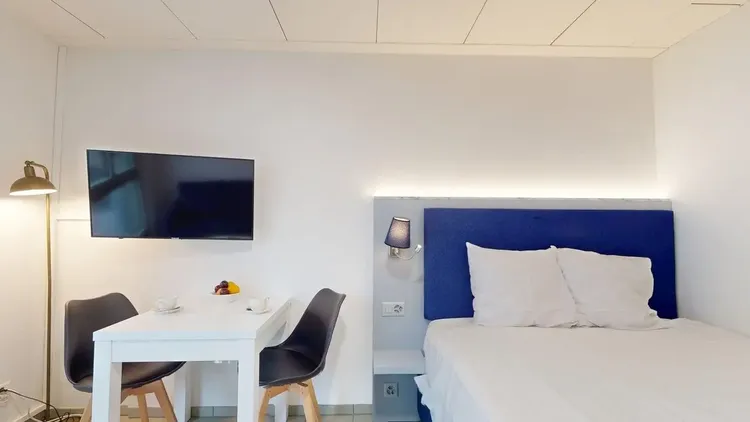Studio moderne et écologique à Sallaz, Lausanne Interior 1