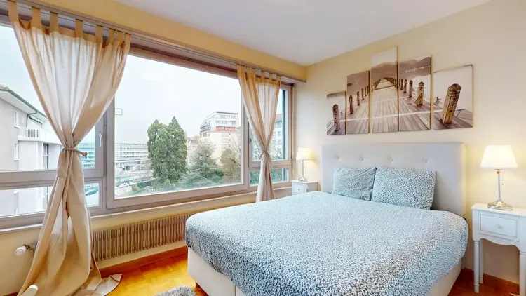 Well designed one room apartment in Charmilles, Geneva Interior 4