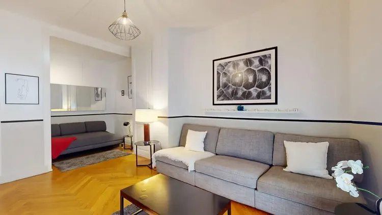 Awesome one room apartment in Pâquis, Geneva Interior 1