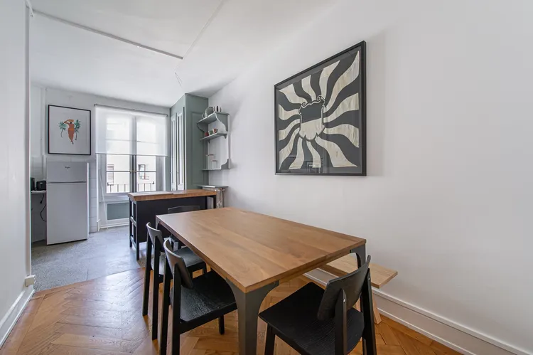 Awesome one room apartment in Pâquis, Geneva Interior 2