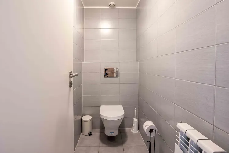 Studio meublé, situé en plein centre de Lausanne, idéal pour les étudiants. Interior 4