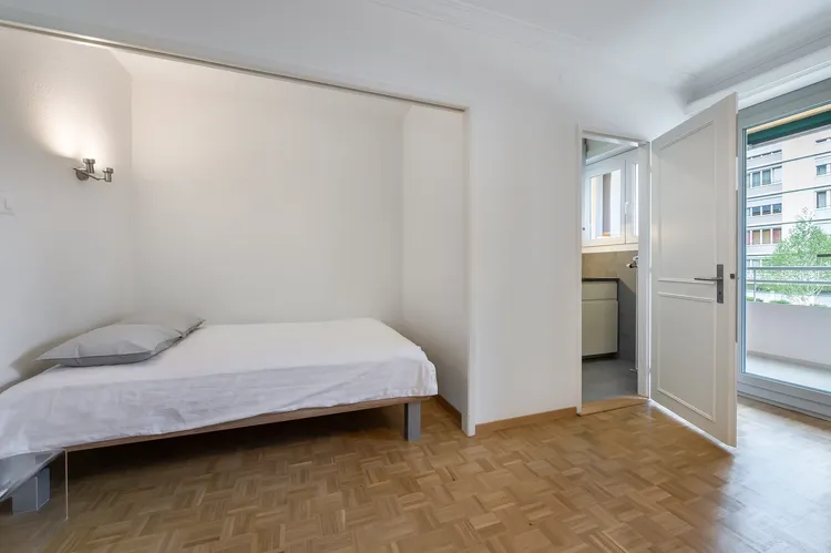 Cozy studio apartment in Champel, Geneva Interior 4