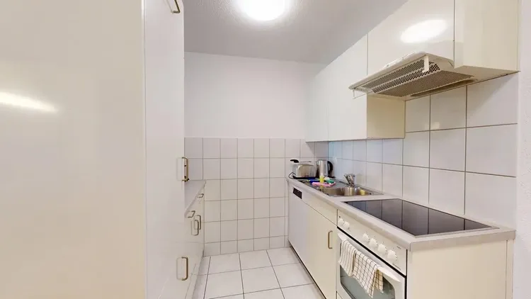 Modern Studio with Balcony in Zurich Kreis 5 – Neugasse 83 Interior 1