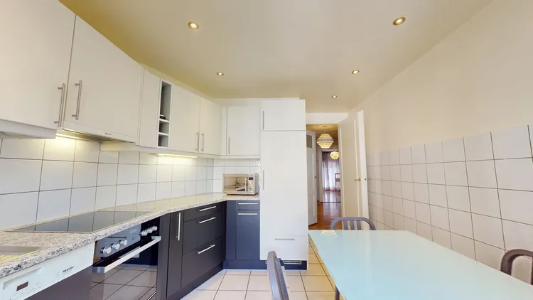 Nice design double room apartment in Champel, Geneva Interior 4