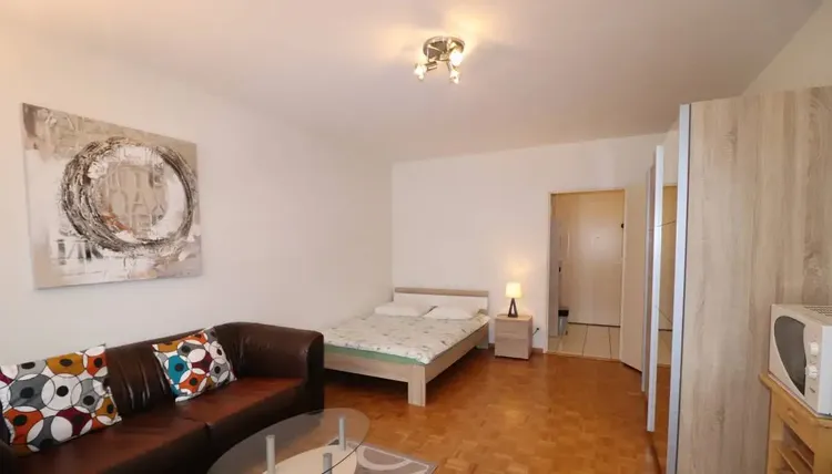 Nice design and fully equipped studio apartment in Champel, Geneva Interior 2