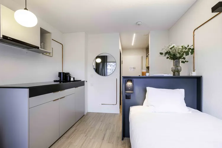 Single Studio Interior 1
