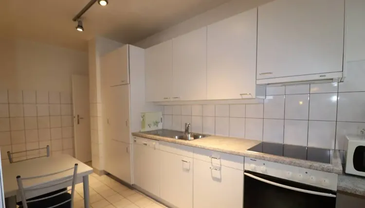 Brigth well located two bedrooms apartment in Champel, Geneva Interior 4