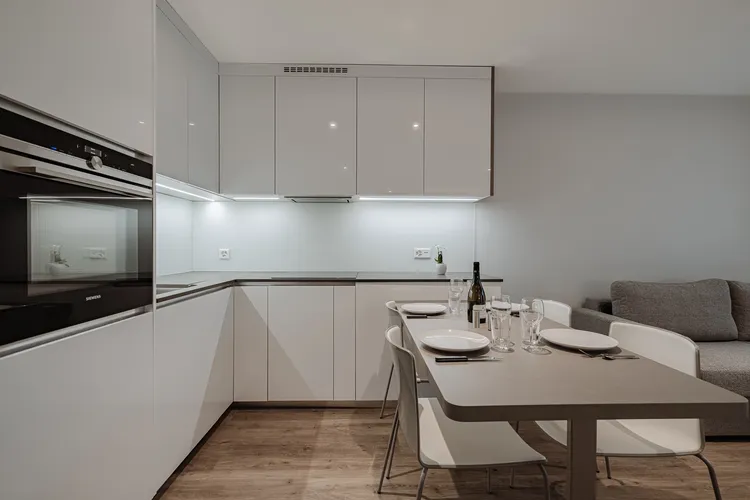 Modern and Bright Studio for Rent in the Heart of Geneva - Rue du Jura 13 Interior 3
