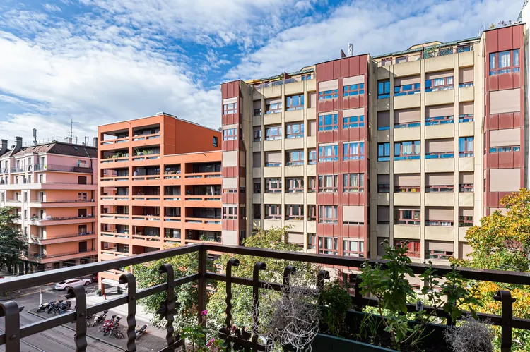 Appartement élégant de deux chambres à coucher à Carouge, Genève Interior 1