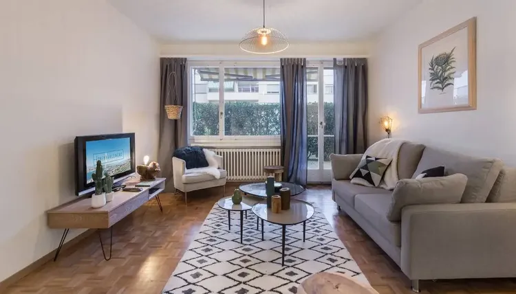 Two bedrooms, Champel, Genève