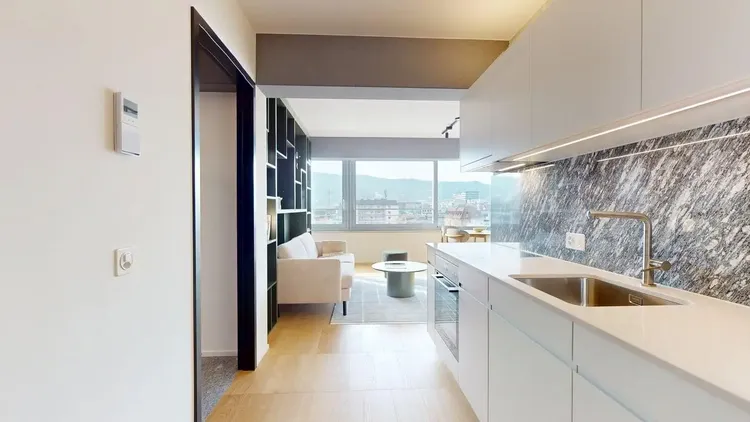 Modern Apartment in Alto Tower – Bright & Functional Living Space Interior 1