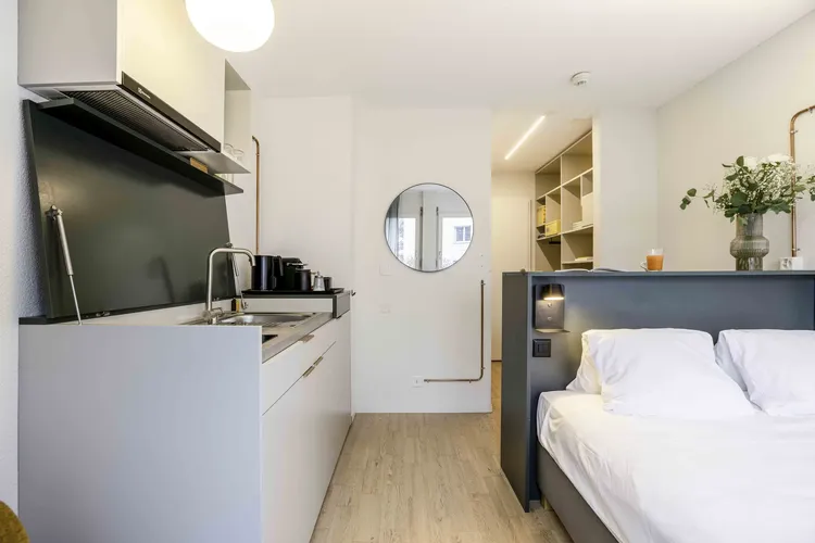 Studio Standard Interior 3