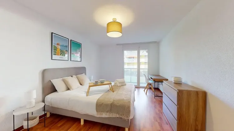 Modern Studio with Balcony in Zurich Kreis 5 – Neugasse 83 Interior 3