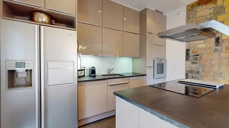 Charming 2-Bedroom Apartment in Geneva – A Blend of Classic and Contemporary Style Interior 1