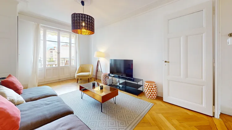 Pretty one room apartment low-budget in Charmilles, Geneva Interior 1