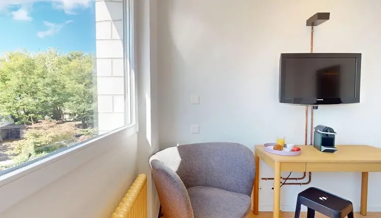 Studio Deluxe Interior 1