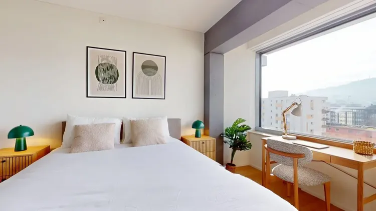 Modern Apartment in Alto Tower – Bright & Functional Living Space Interior 4