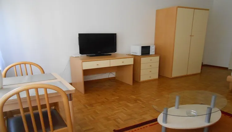 Fantastic near sea studio apartment in Champel, Geneva Interior 2