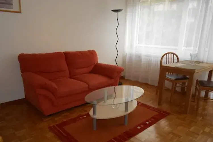 Modern and nice furnished studio apartment in Champel, Geneva