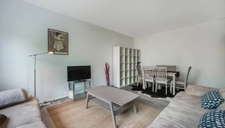 Well located 1 bedroom apartment low-budget in Charmilles, Geneva Interior 1