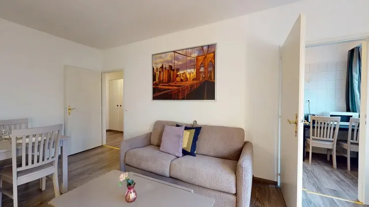 Well located 1 bedroom apartment low-budget in Charmilles, Geneva Interior 1