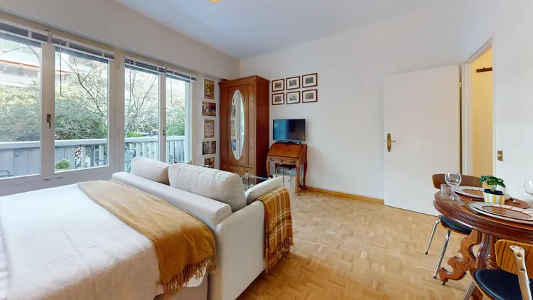 Studio spacieux et lumineux à Malagnou Interior 2
