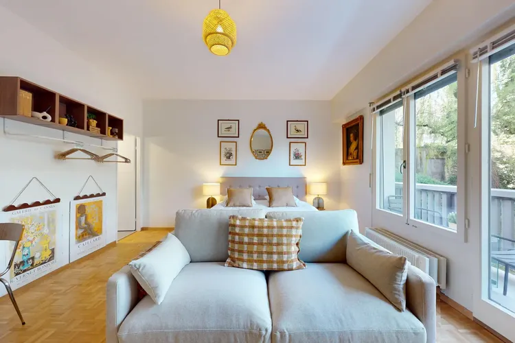 Studio spacieux et lumineux à Malagnou Interior 3