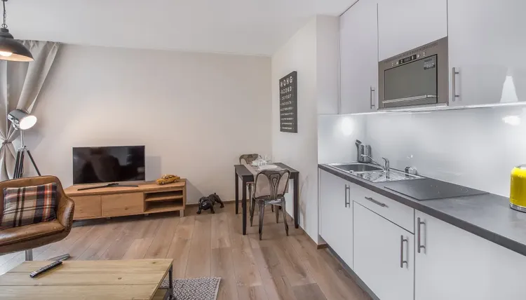 Nice design studio apartment in Plainpalais, Geneva Interior 4