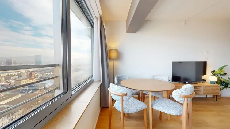 Modern Apartment in Alto Tower – Bright & Functional Living Space Interior 3