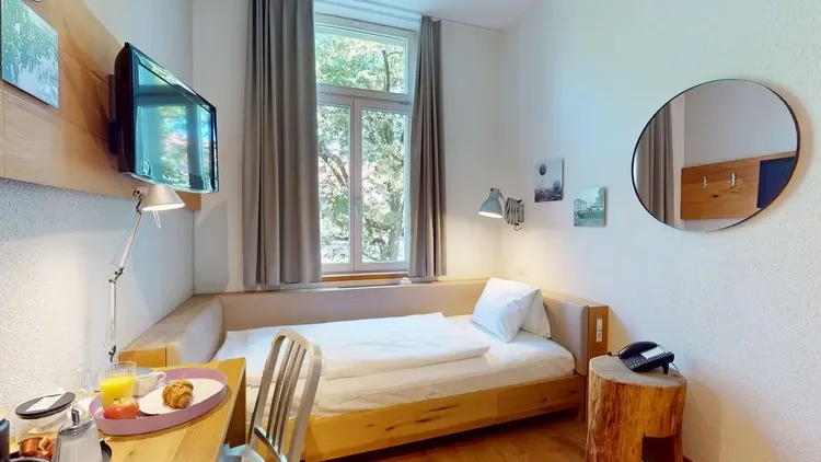 Single hotel room