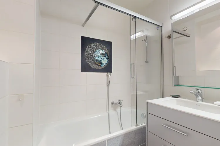 Very nice apartment with balcony 1-bedroom in Charmilles, Geneva Interior 3